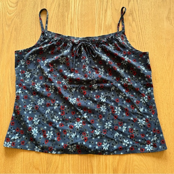 Y2K Flowy Floral Tank Top - Picture 2 of 5